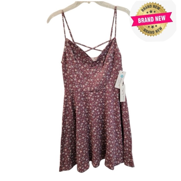 nine britton Dresses & Skirts - 🔵 Nine Britton spaghetti strap floral Mini Dress